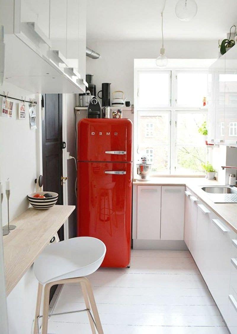Réfrigérateur rouge 