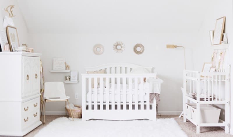 chambre bébé thème blanc