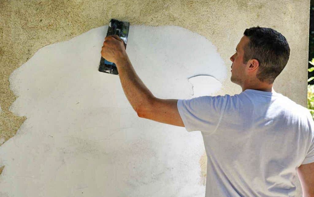 Sablon pour enduire ou crépir un mur ou muret