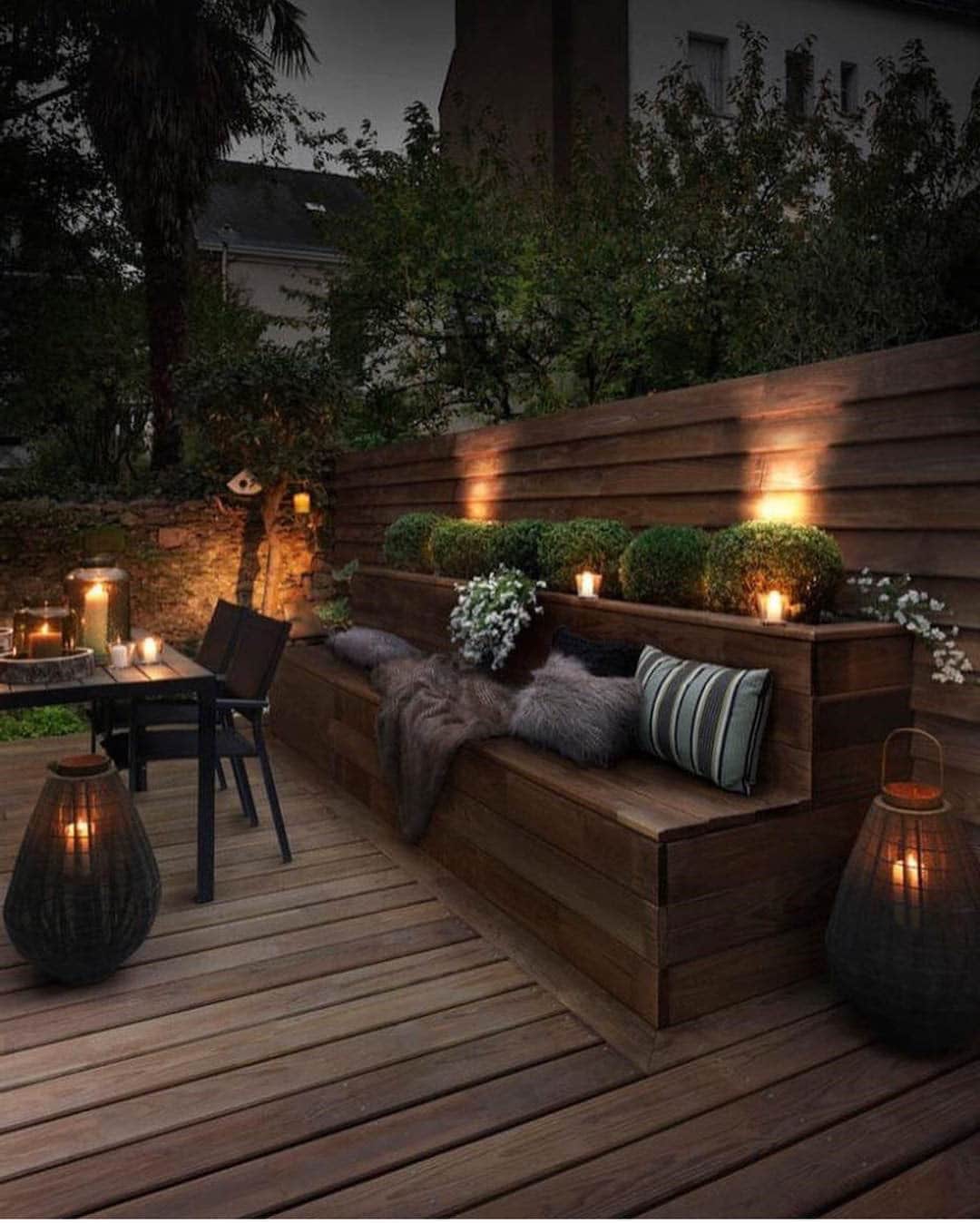 Terrasse bois illuminée 