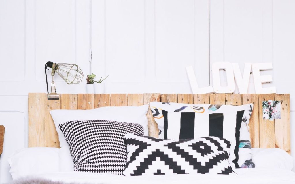 DIY : faire une tête de lit soi-même : 31 idées et inspiration en photos
