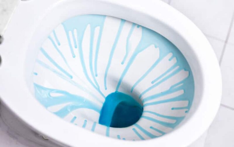 Comment déboucher les WC avec du liquide vaisselle ? - Ctendance.fr