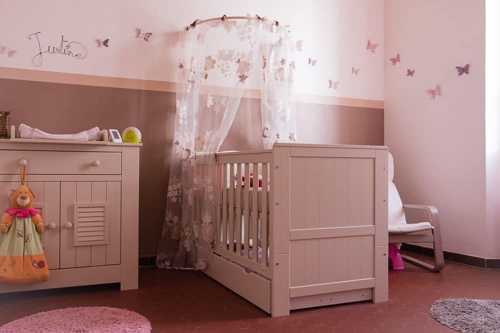 Chambre Bebe Fille Le Rose Et Le Taupe Pour Une Deco Reussie