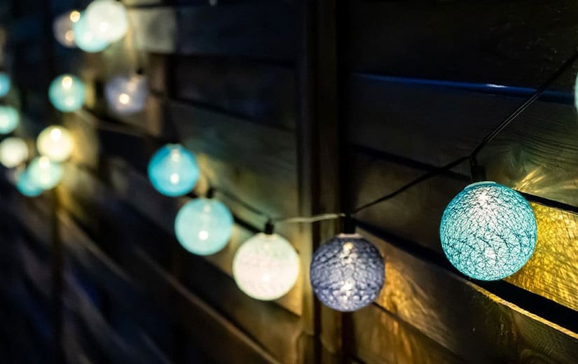 Boule lumineuse : parfaite pour sublimer votre jardin !