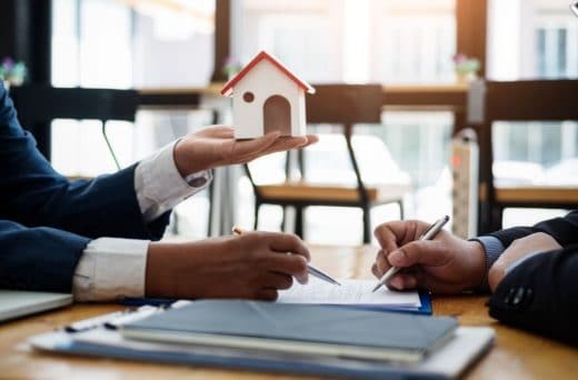 À épingler : Assurance : quels recours en cas de litiges avec un artisan ?