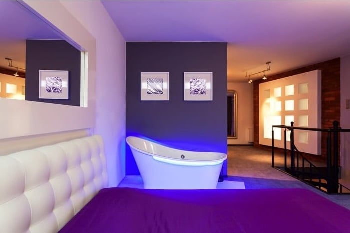 Chambre Violette Baignoire