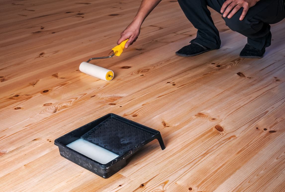 Comment prendre soin de son parquet avec de la cire d'abeille ?