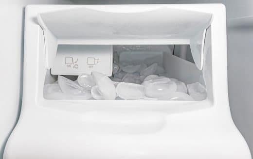 À épingler : Comment choisir et entretenir une machine à glaçons pour une cuisine professionnelle?