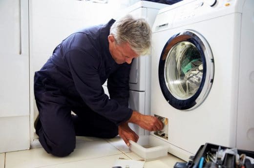 À épingler : Machine à laver en panne : comment diagnostiquer l’origine du problème et la réparer soi-même ?