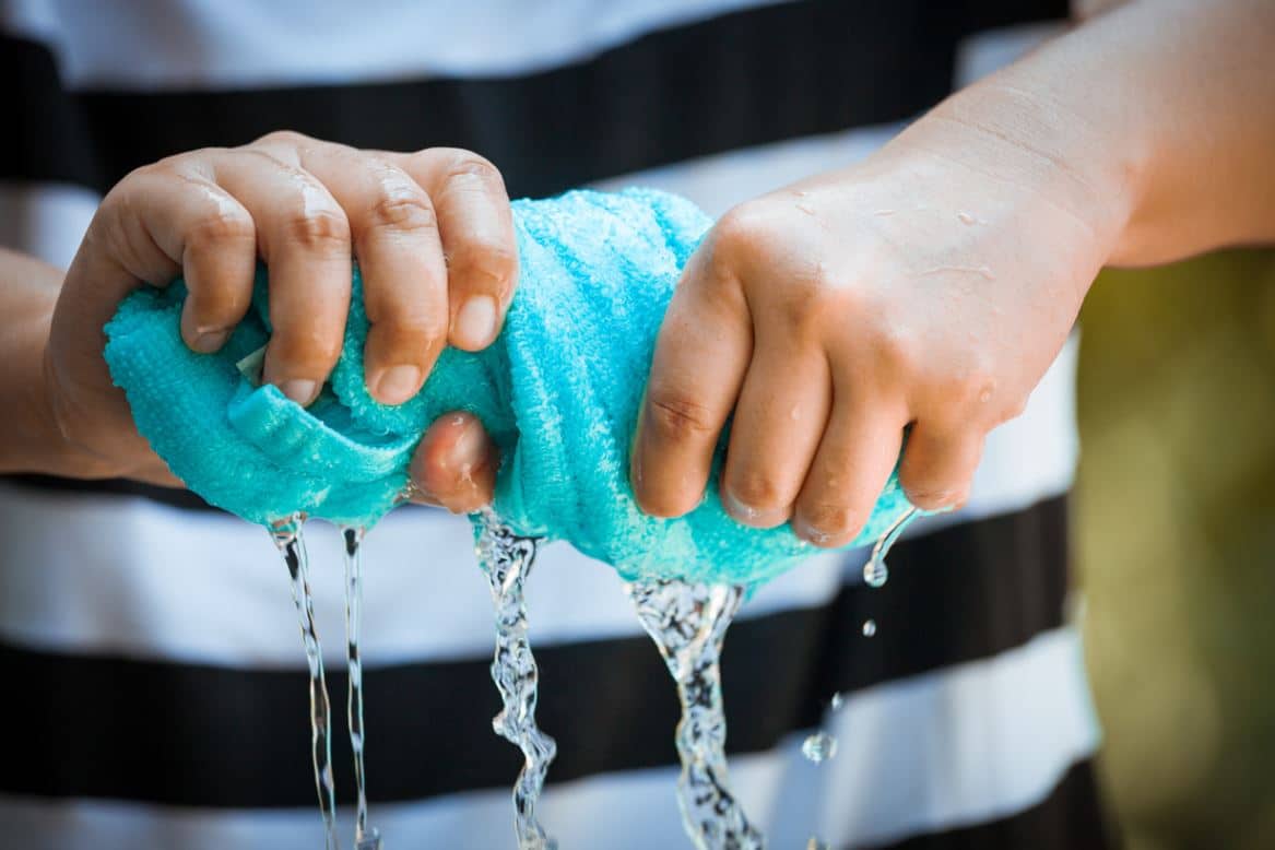 Bac de récupération de l'eau de condensation pour sèche-linge