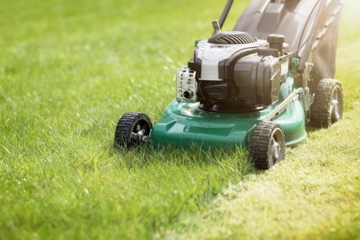 À épingler : Comment régler la hauteur de coupe d’une tondeuse ?