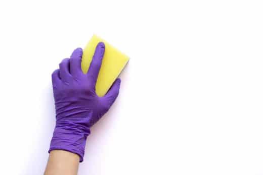 À épingler : 4 astuces pour nettoyer des traces sur un mur blanc !