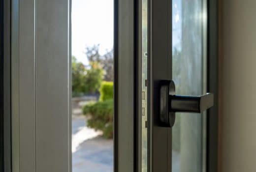 À épingler : Isoler une porte du froid : les solutions