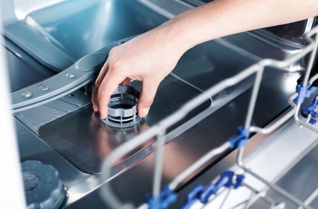 Lavevaisselle qui ne vidange plus les astuces pour le réparer