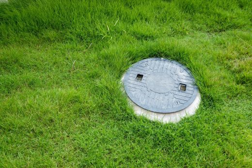 À épingler : Location : qui prend en charge la vidange de la fosse septique ?