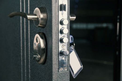 À épingler : 9 astuces pour sécuriser sa porte d’entrée