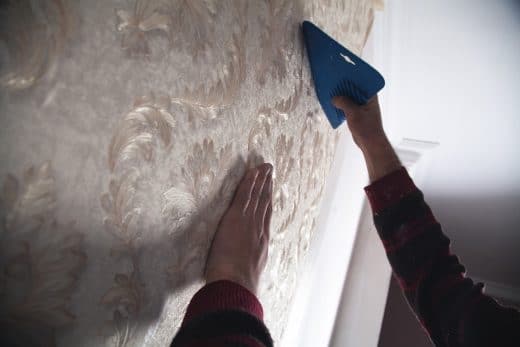 À épingler : Comment enlever les bulles d’air sous le papier peint ?