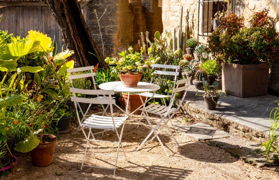 Chaises Et Table De Jardin