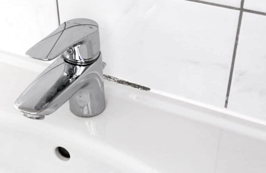 Silicone Dans La Baignoire