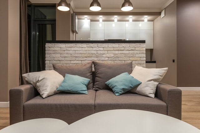 Elvis : les avantages et inconvénient de ce modèle de canapé