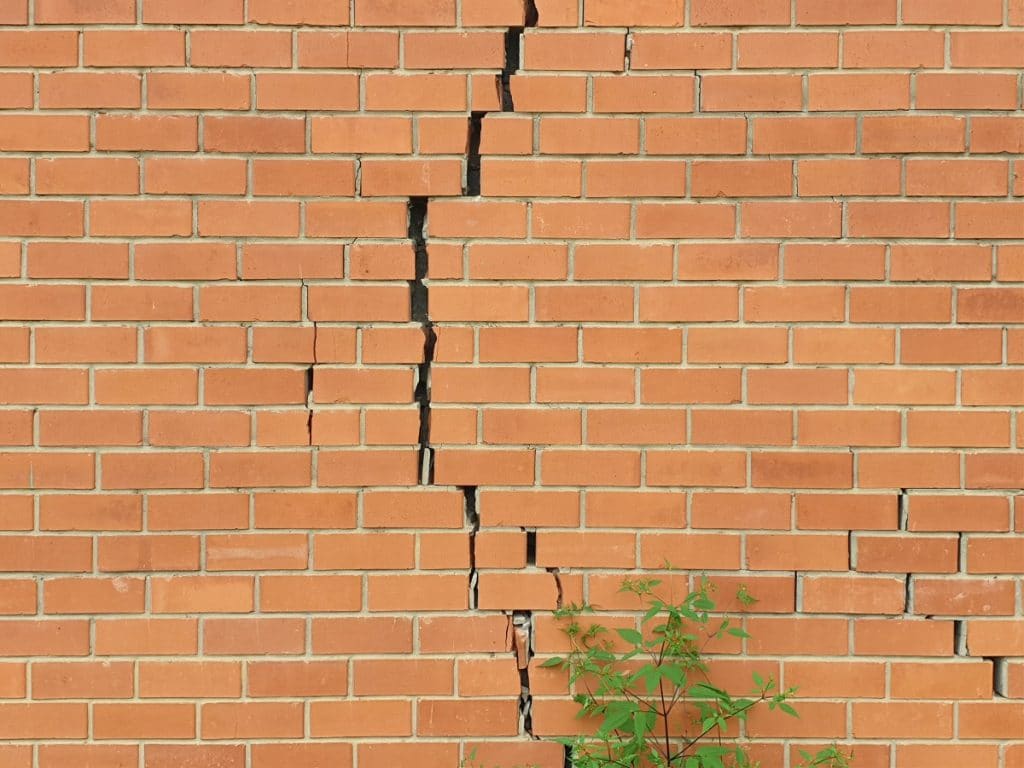 Les Différents Types De Fissures Possibles Sur Un Mur