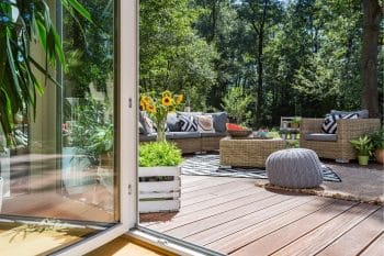 Terrasse en bois : Tout savoir pour bien la nettoyer