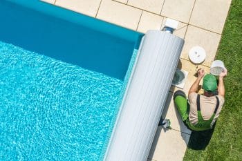 Peut-on se baigner pendant la filtration de la piscine