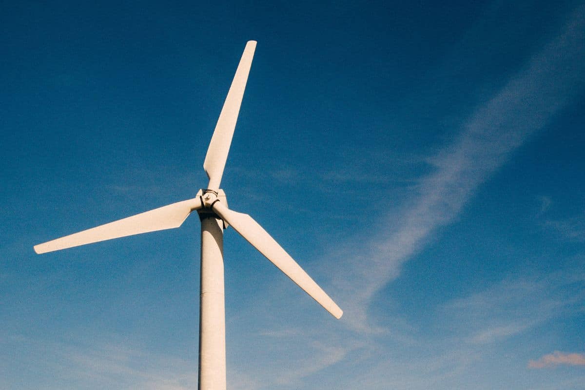 Éolienne Est-ce possible d'en installer une dans son jardin Voici ce que dit la loi !