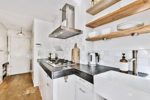 À épingler : Petite cuisine : optimiser l’espace, c’est tout à fait possible ! On vous dit comment faire pour gagner de la place