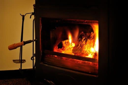 À épingler : Feu de poêle : comment faire pour le faire durer ? On vous dit tout avec ces quelques astuces !