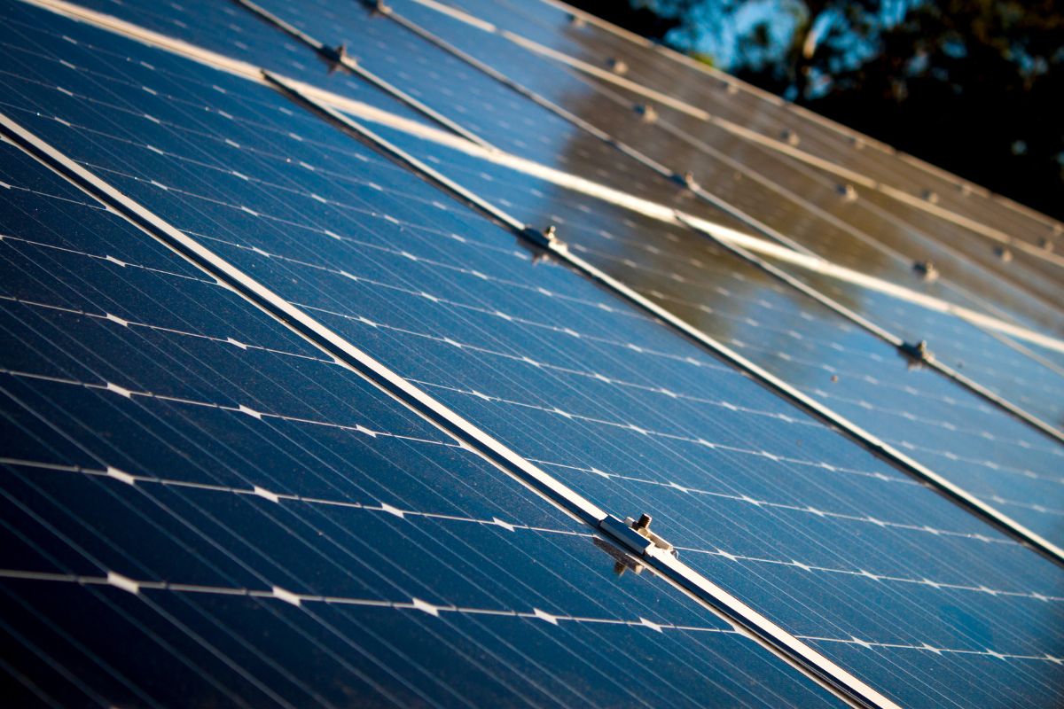 Découvrez les différences entre panneau solaire et photovoltaïque