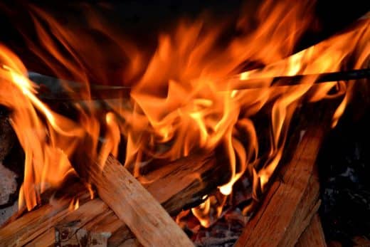 À épingler : Bois de chauffage ou bûchettes compressées : Que faut-il acheter ?