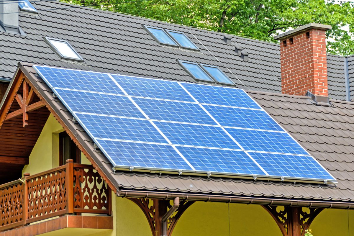 À combien peut-on revendre son électricité quand on a des panneaux photovoltaïques ?