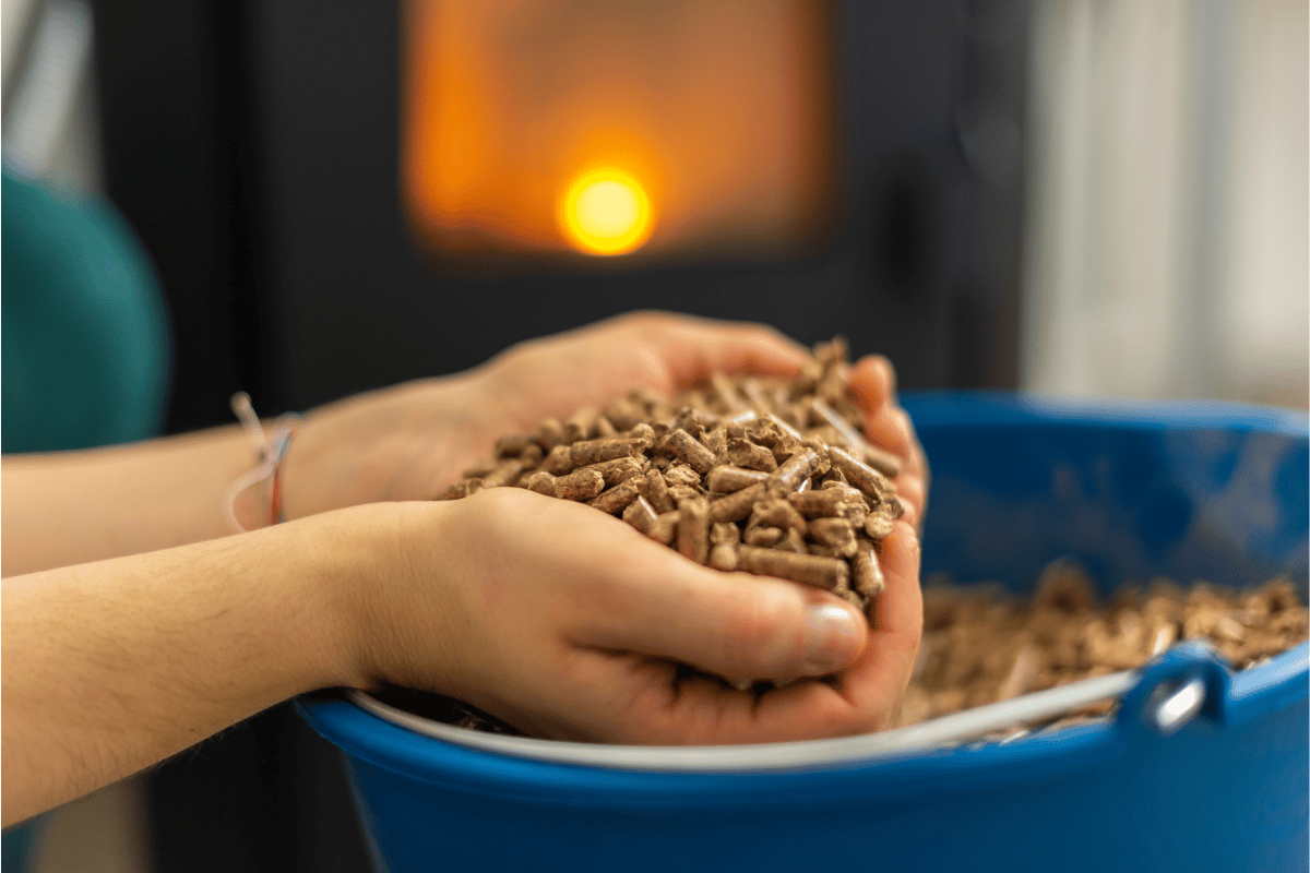 Poêle à granulés : quand est-ce que les prix des pellets vont baisser ?