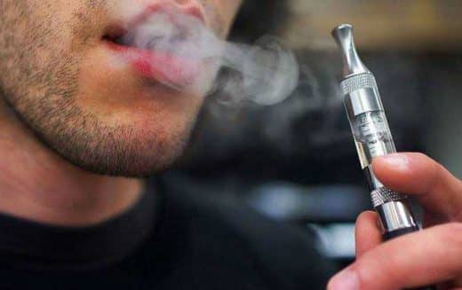 À épingler : La vapeur de cigarette électronique peut-elle déclencher un détecteur de fumée ?