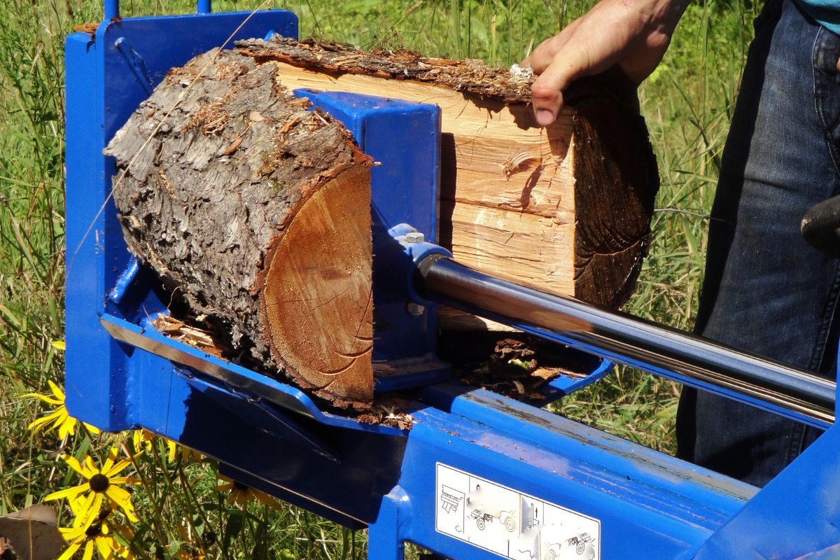 Coupez votre bois de chauffage sans difficulté grâce à ses outils  révolutionnaires ! - Ctendance