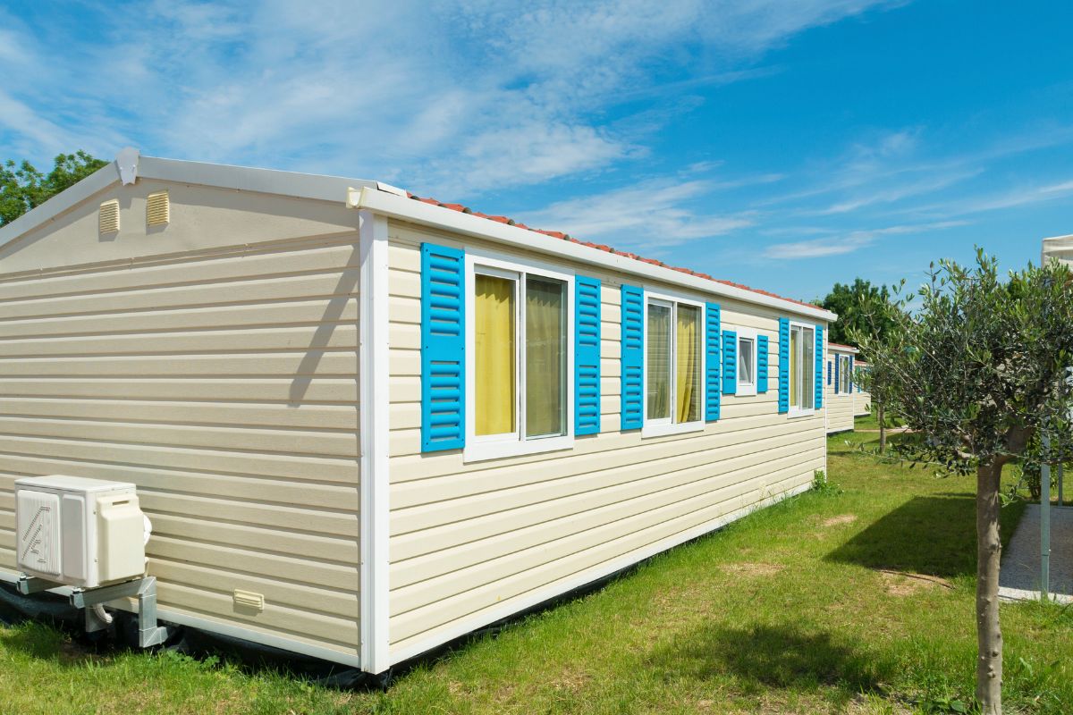 Installer un mobil-home dans votre jardin : une très bonne idée... mais attention à la réglementation en vigueur !