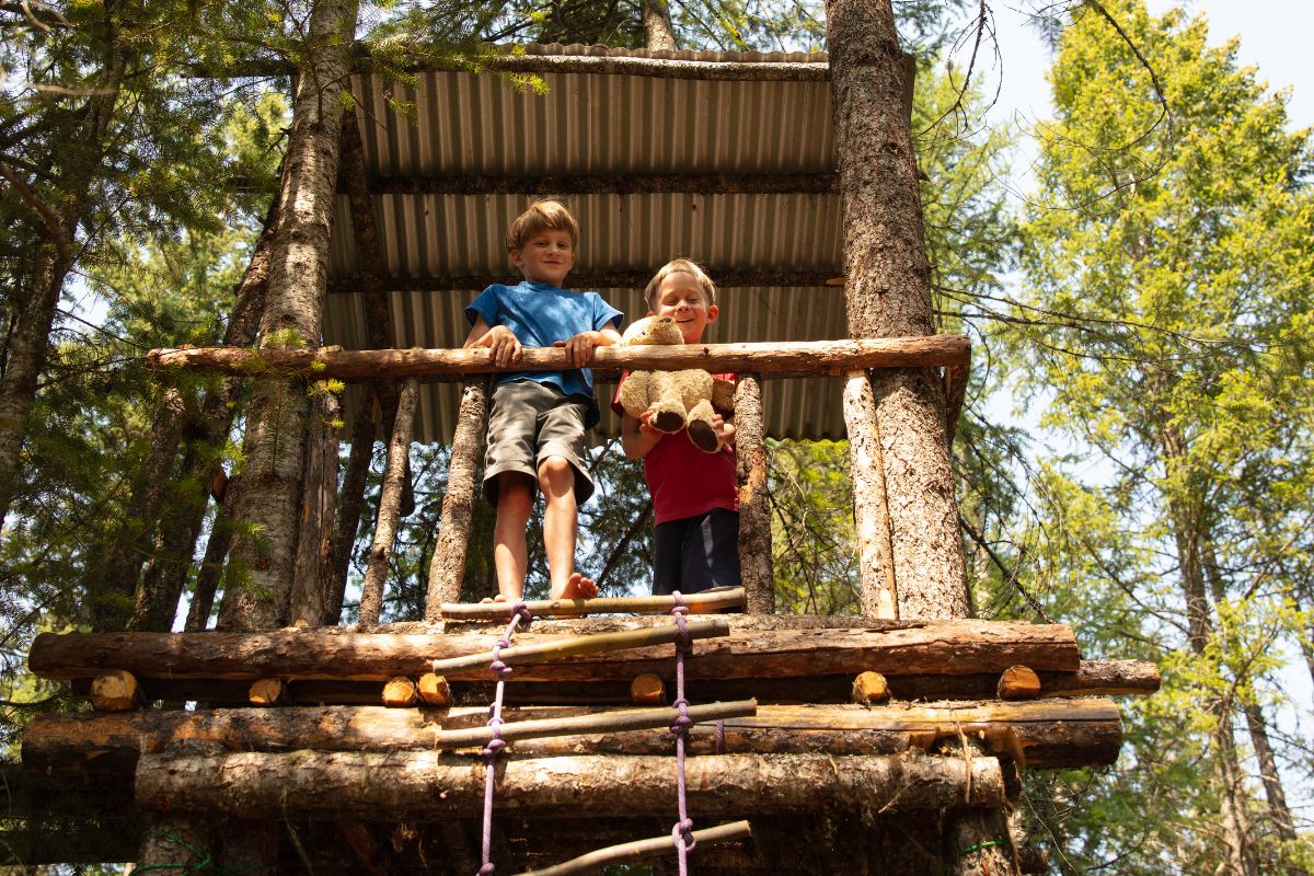 Comment construire une cabane pour enfant dans son jardin ?