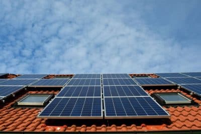 Comment réduire sa facture d'électricité grâce à l'énergie solaire