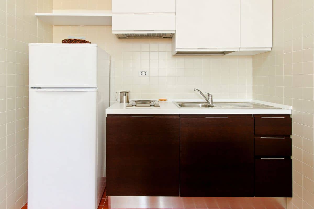 Hoe richt je een kleine keuken in en bespaar je ruimte?