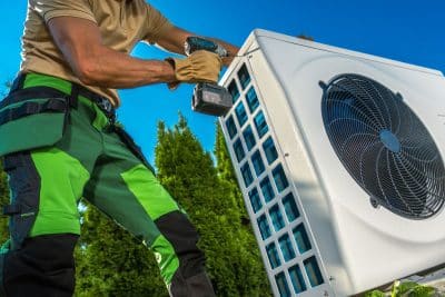 Installation d'une pompe à chaleur : que dit la loi sur la distance à respecter avec son voisin