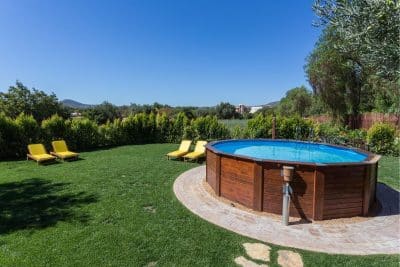 Les 5 raisons d'opter pour une piscine hors sol dans son jardin, un vrai plus pour l'été !