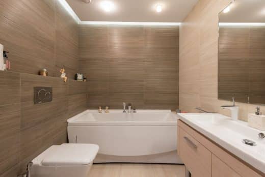 À épingler : Qu’est-ce qu’un éclairage chaleureux et pourquoi l’adopter dans votre salle de bain ?