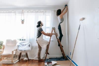 Rénovation du salon : par quoi commencer et dans quel ordre organiser ses travaux ?