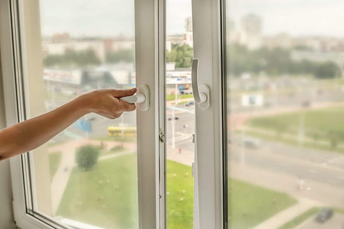 Préparez-vous tout de suite aux prochaines canicules grâce à ces techniques d'aération simple et naturelles