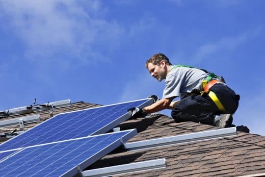 À épingler : Quel est le prix d’un panneau solaire adapté pour une maison de plus de 100 m² ?