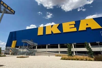 Ikea : ce nouveau fauteuil est idéal pour profiter du soleil dans son jardin sans trop dépenser