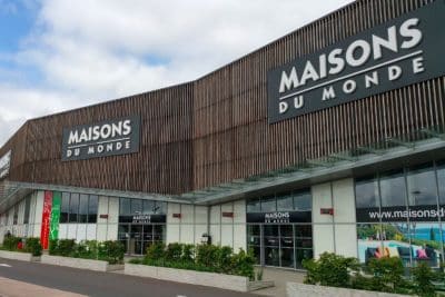 Maisons du monde un transat tendance et pratique pour profiter pleinement de l'été disponible en ce moment 