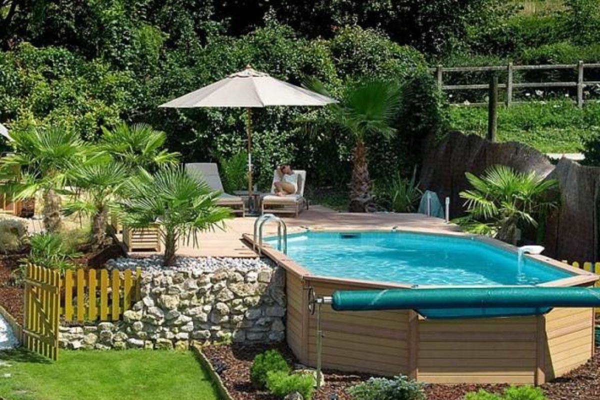 Piscine hors-sol les 5 astuces de déco qui vont la transformer en oasis paradisiaque cet été !