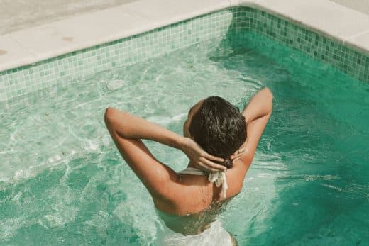À épingler : Pourquoi mettre des margelles autour d’une piscine ?